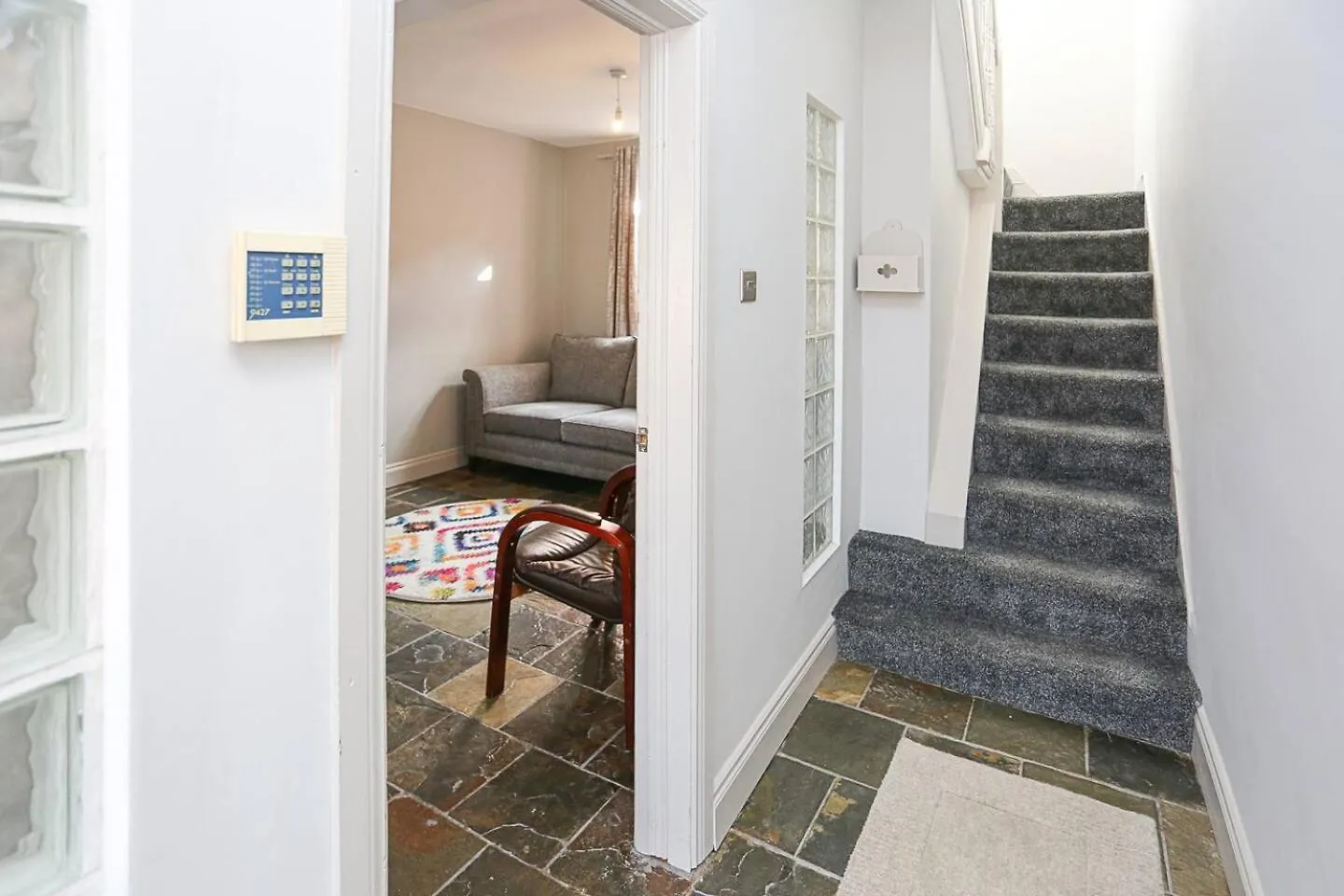 Gateway Abode Near City Centre W Street Parking Belfast Holiday home