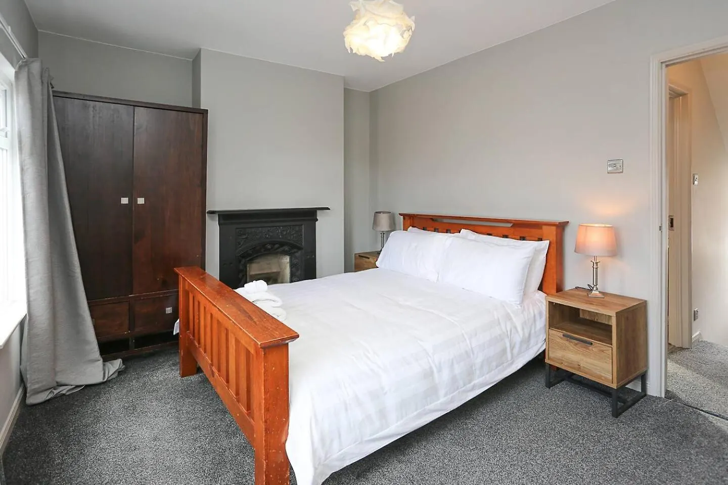 Gateway Abode Near City Centre W Street Parking Belfast